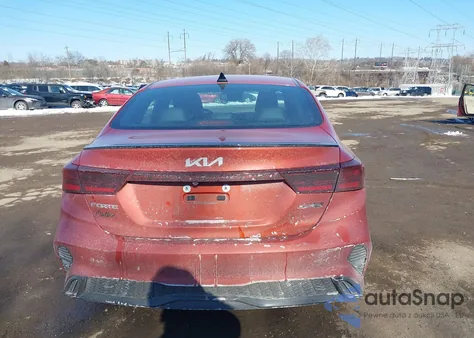2022 Kia Forte Gt-Line из США, поврежденный, VIN 3KPF54AD1NE431353